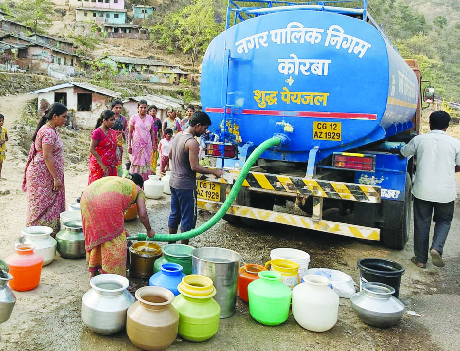 ऊंची बसाहट और आउटर में टैंकर का सहारा