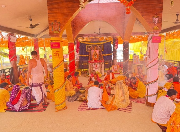 हीरागढ़ ( टुरी ) में महायज्ञ भक्ति का महासंगम