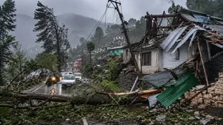 आंधी-ओलावृष्टि और बारिश से पहाड़ी राज्य बेहाल, हिमाचल-उत्तराखंड में भारी नुकसान