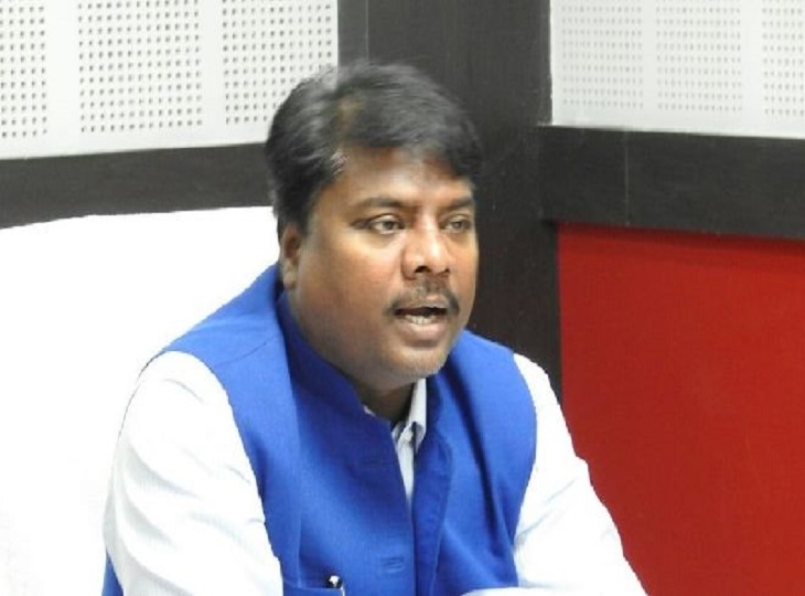 बड़ी खबर,वनमंत्री केदार कश्यप का अधिकारियों को सख्त निर्देश,वन विभाग में ‘विभागीय जांच की सुस्ती’पर एक्शन,देरी पर होगी कार्रवाई:- देखिए आदेश की कॉपी,मंत्री केदार कश्यप ने क्या दिया निर्देश,