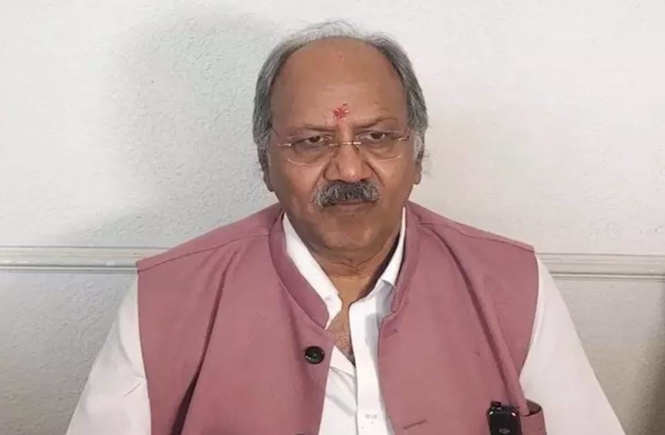 देखिए वीडियो,रायपुर में कानून व्यवस्था को लेकर सांसद बृजमोहन अग्रवाल ने कहा,पुलिस कमिश्नरेट प्रणाली को और मज़बूत करने की जरूरत,रायपुर से मनोज शुक्ला कि रिपोर्ट:-